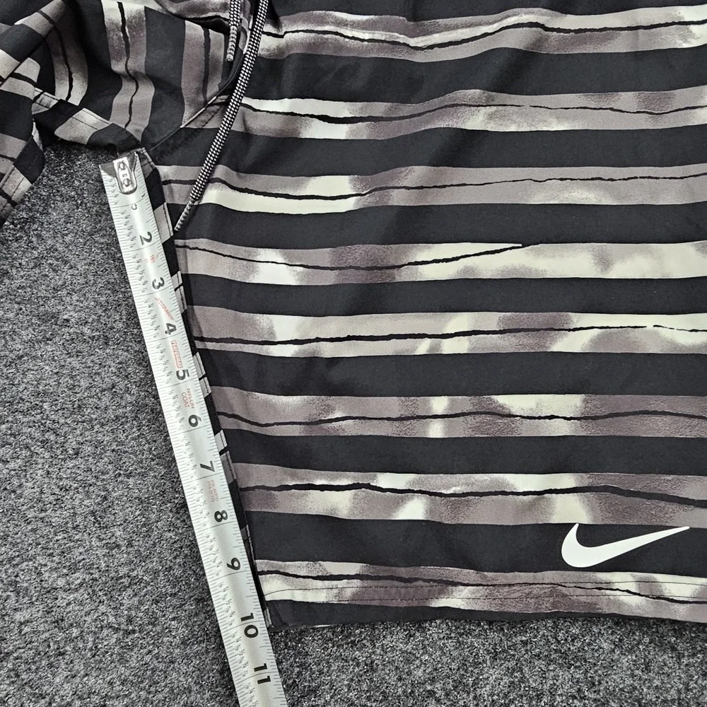 Nike Swim Trunks Shorts Men's Medium Black Gray Striped Drawstring Lined Beach